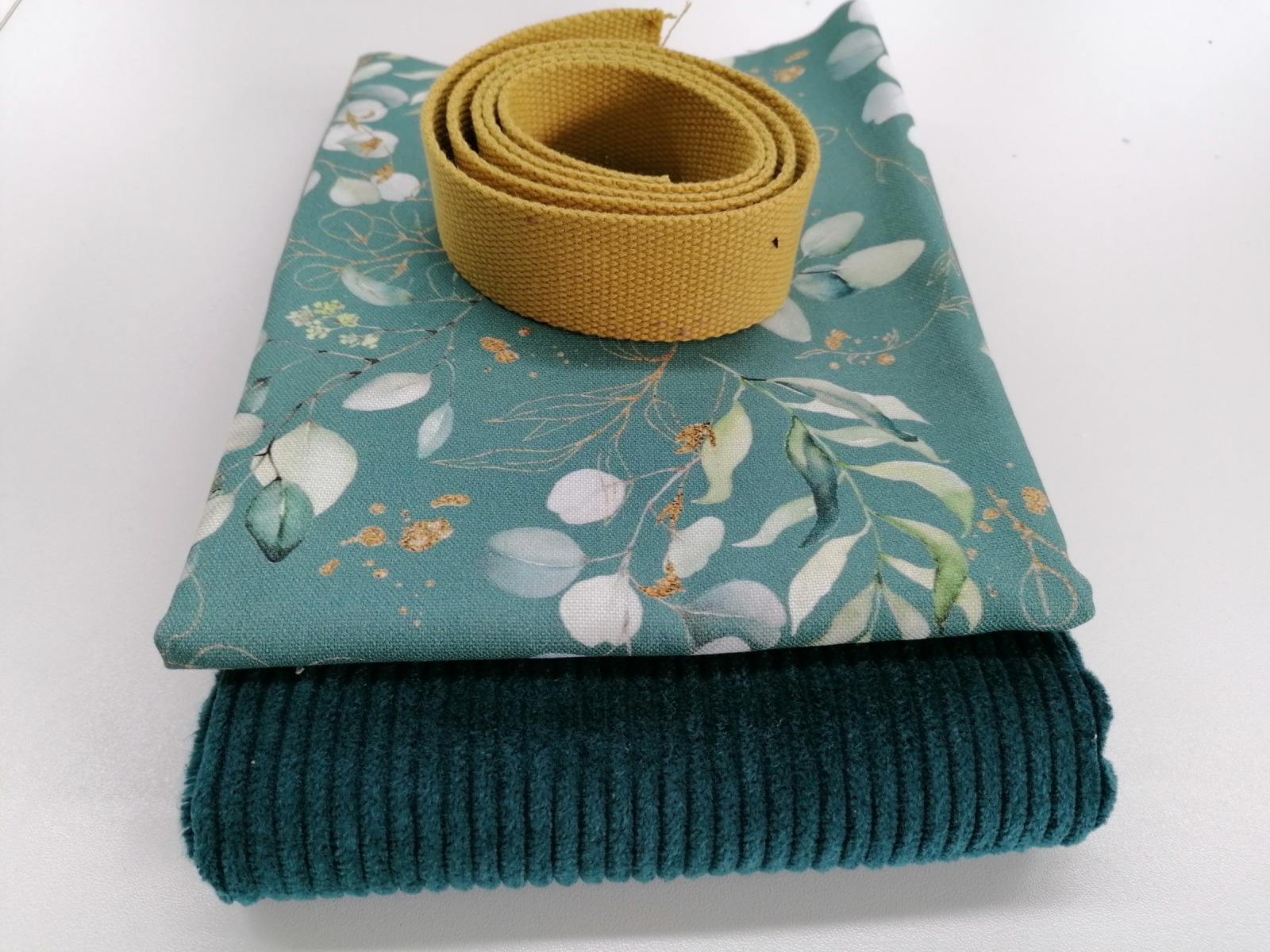 1 DIY Set Materialpaket für Tasche oder Kissen, Breitcord und Canvas, Eucalyptus, grün