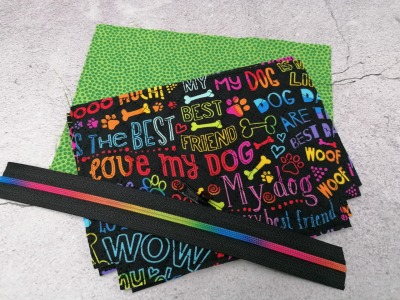 1 DIY Näh Set für eine Kosmetiktasche Materialpaket Hund Dog Schrift schwarz bunt Regenbogen grün