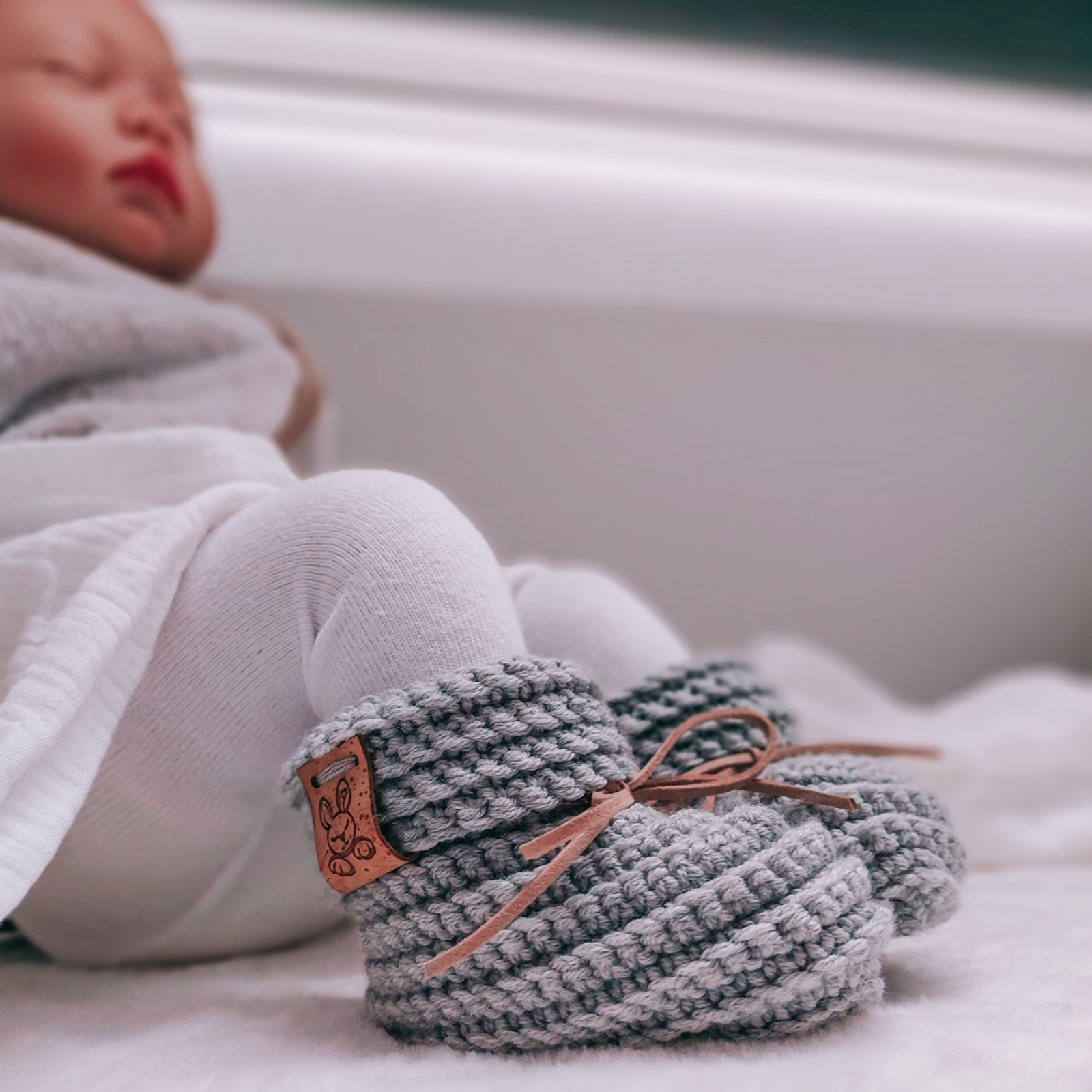 Häkelanleitung für Babyschuhe 7