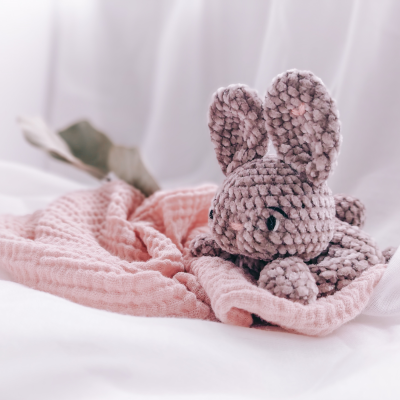 Mini - Schmusetuch - Gehäkeltes Schmusetuch - Häschen für kleine Hände - ideal für Babys zum