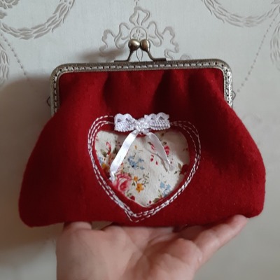 Süße Dirndl Tasche weinrot Clutch Clipbörse Trachtentasche Herz