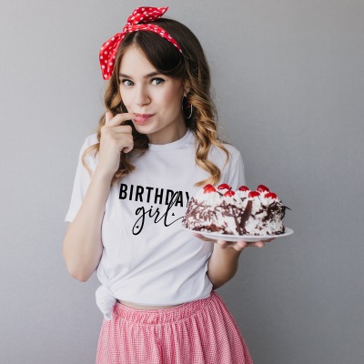 BIRTHDAY Girl T-Shirt, dein Geburtstagsoutfit oder als Geschenk zum Geburtstag, in weiß oder schwar