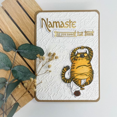Grußkarte für Katzenliebhaber Namaste - Karte aus Kraftpapier