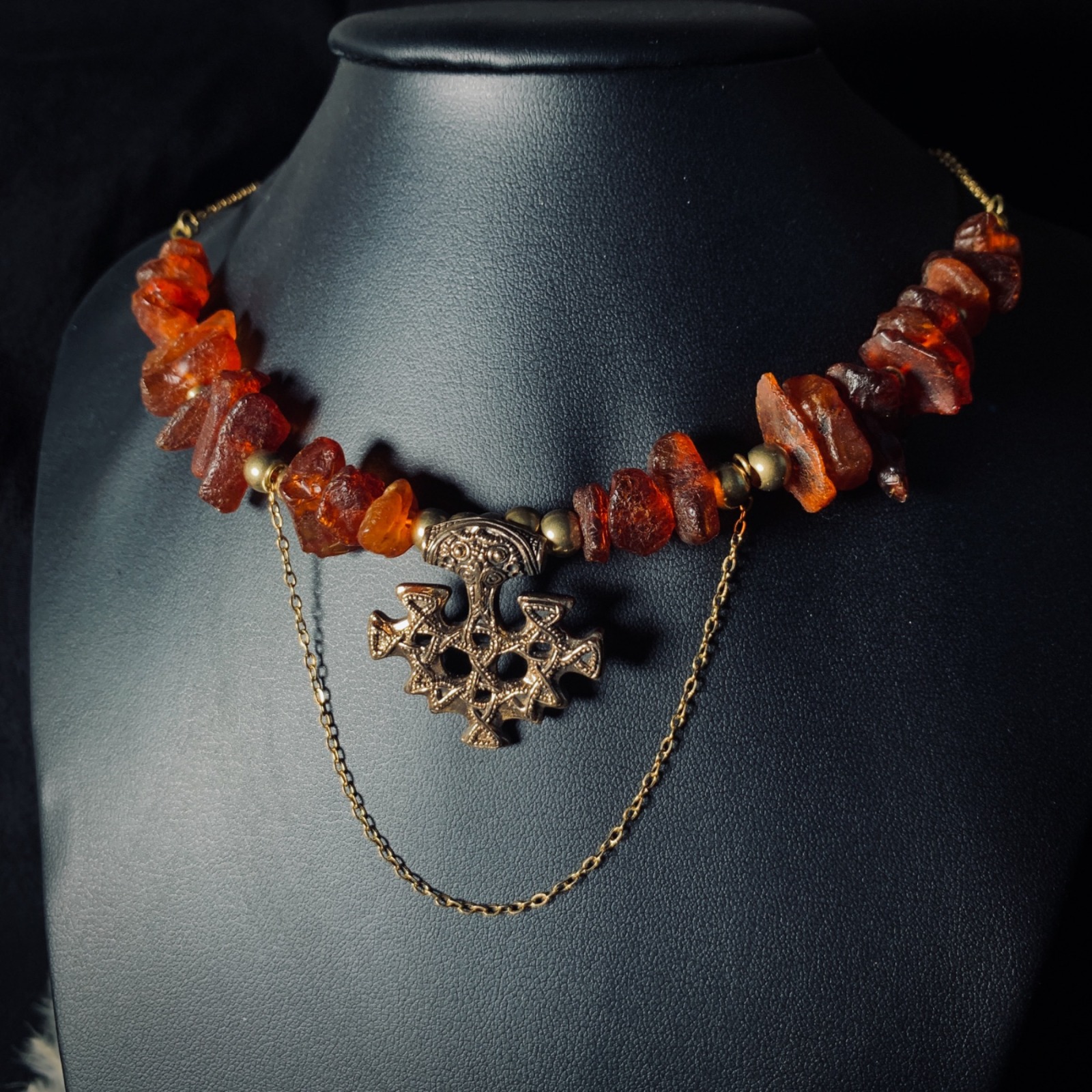 Necklace with Hiddensee pendant, made of bronze, with raw amber 4