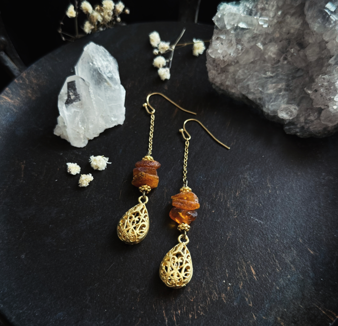 Noble earrings with raw amber 3