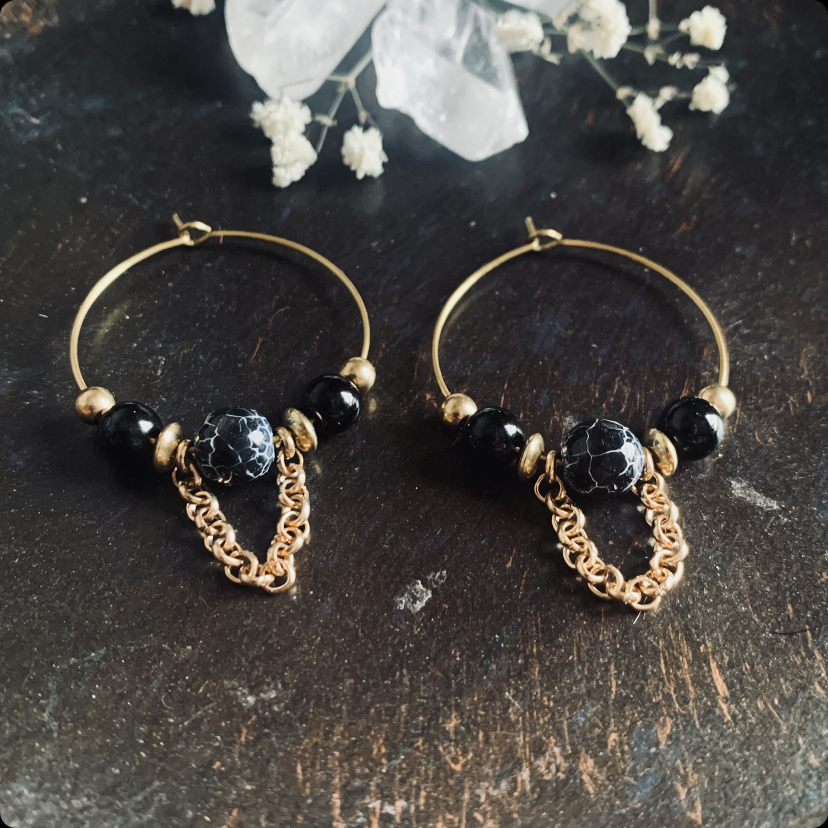 Hoop earrings with cracked agate &amp; onyx 2