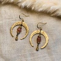 Moon-goddess earrings I Sunstone 2