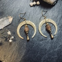 Moon-goddess earrings I Sunstone 4