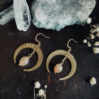 Moon-goddess earrings with sunstone 3