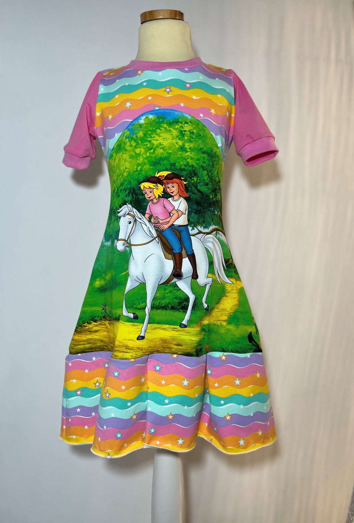 Sommerkleid Bibi rainbow pastell als Rüschenkleid für Mädchen in verschiedenen Größen - Kleid