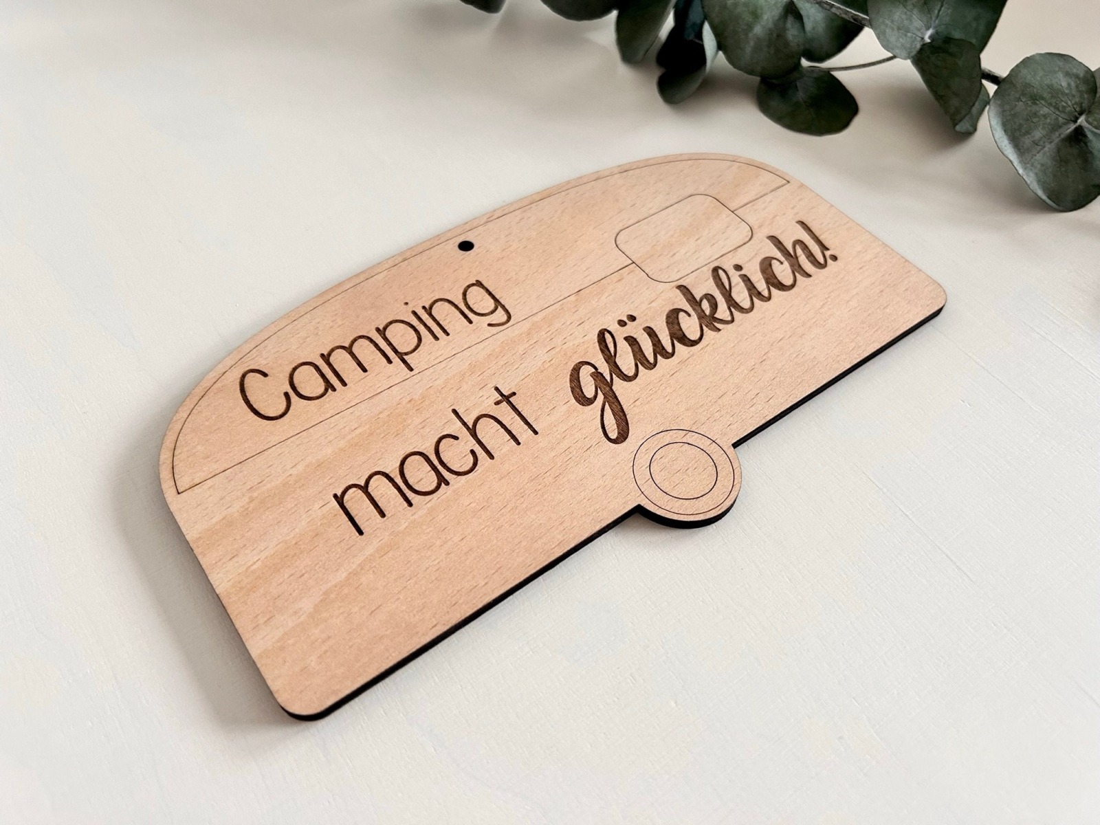 personalisierte Camping Schilder aus Holz
