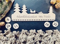 personalisierter Advenstkalender aus Holz - mit Adventszahlen 1-24 3