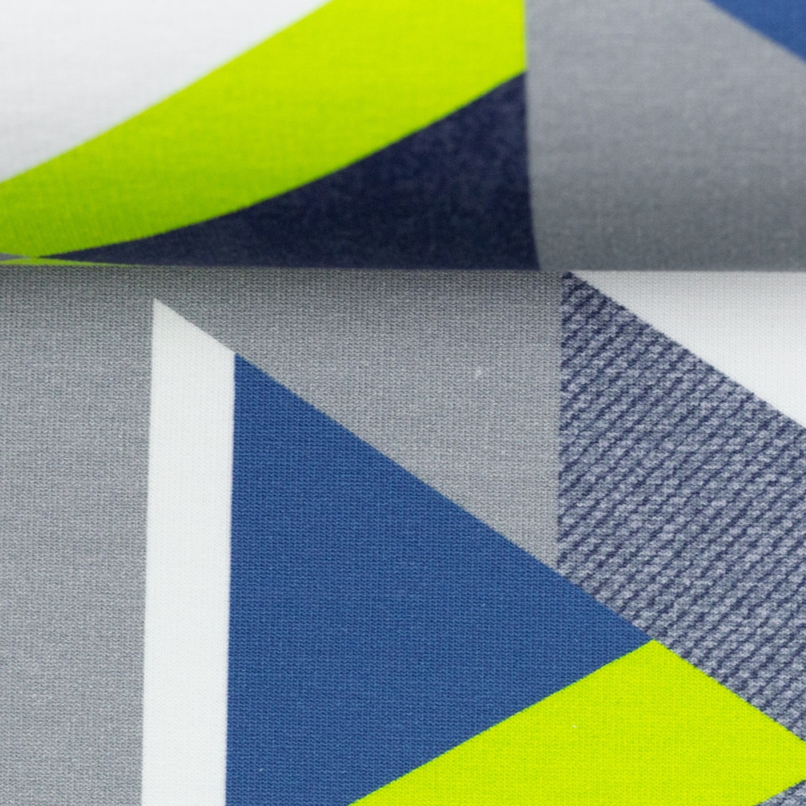 French Terry Dreiecke grafisches Muster blau lime Streetstyle by lycklig design, Sommersweat Meterwa