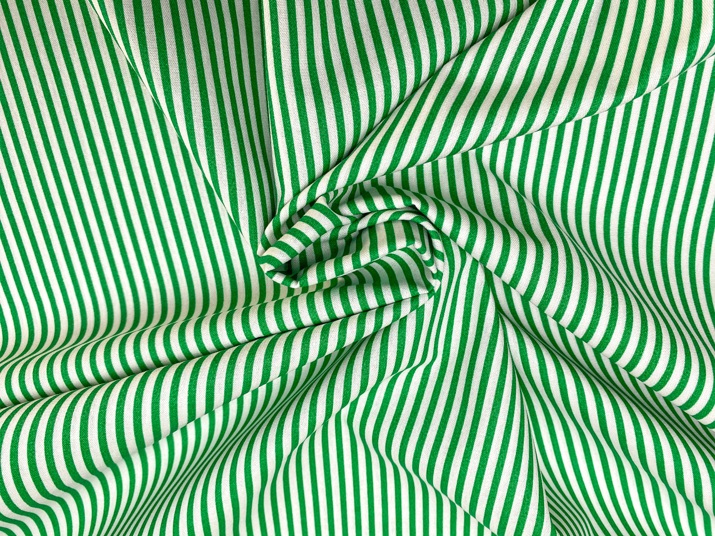 Stoff Streifen - weiß/grün - 100 Baumwolle - Patchwork 5