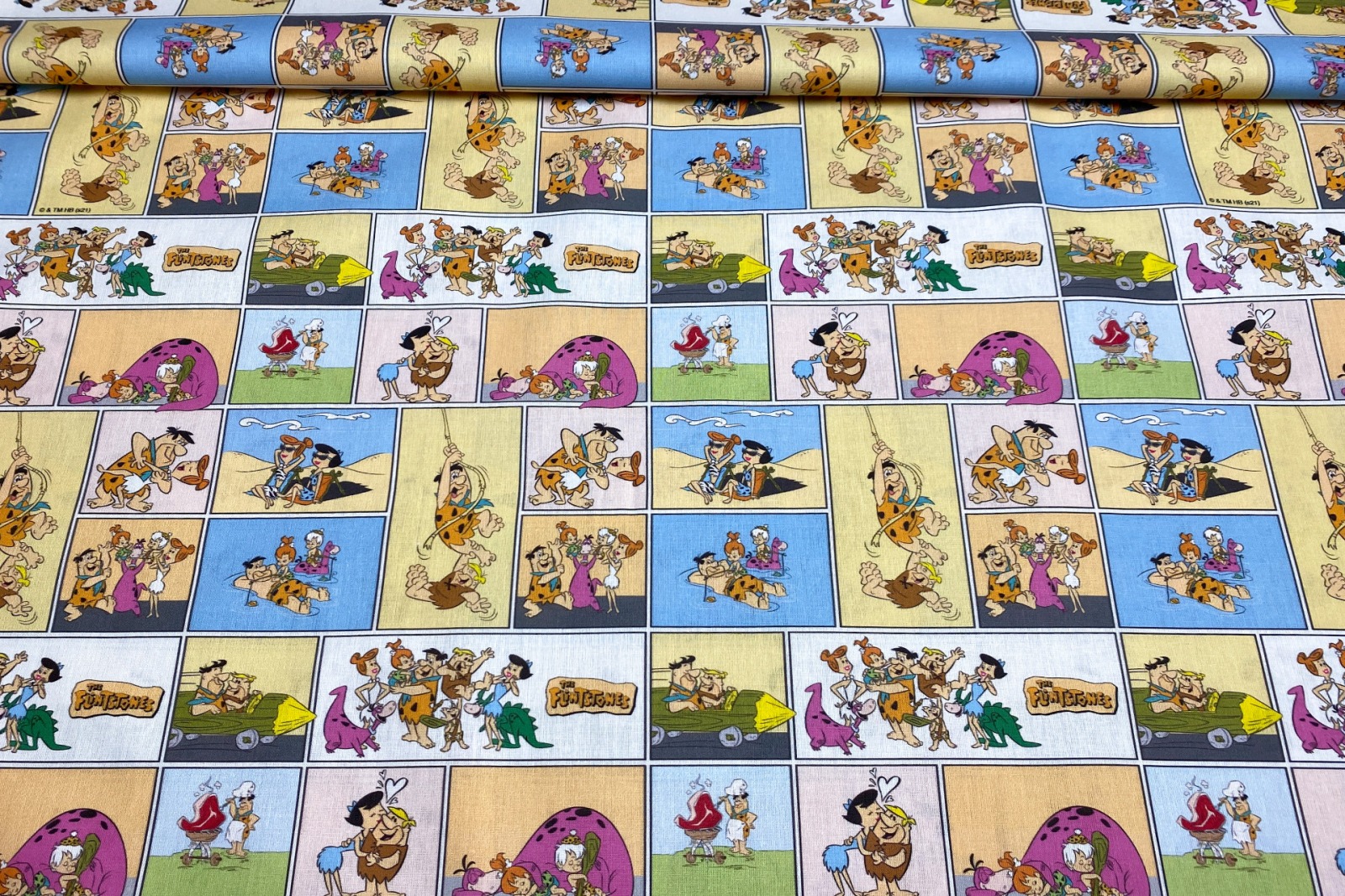 Familie Feuerstein Comic Stoff - 1300 EUR/m - Fred - Wilma - Barney - Betty - BamBam - Pebbles -