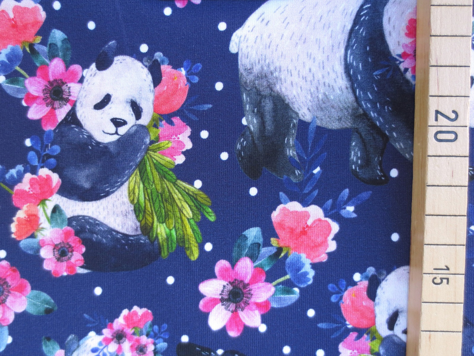 Jersey Panda - Pandamädchen mit Blumen - Pandabär 2