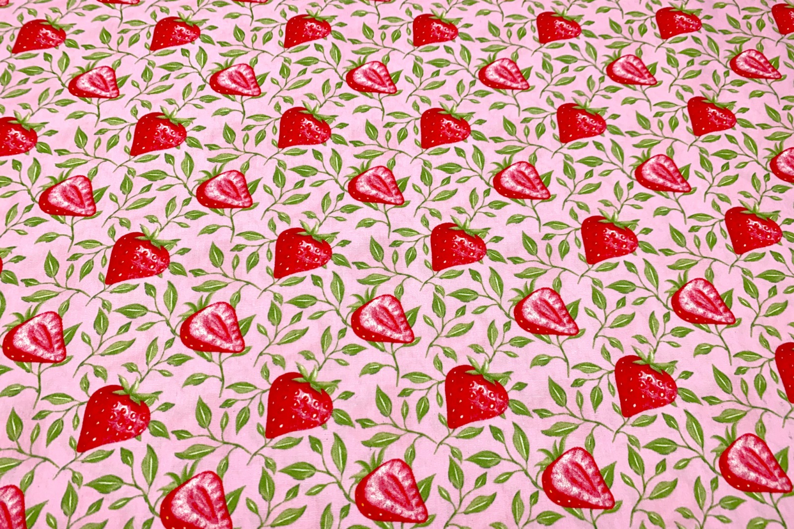 Stoff Erdbeere - 100 Baumwolle - Patchwork - rosa - Erdbeeren