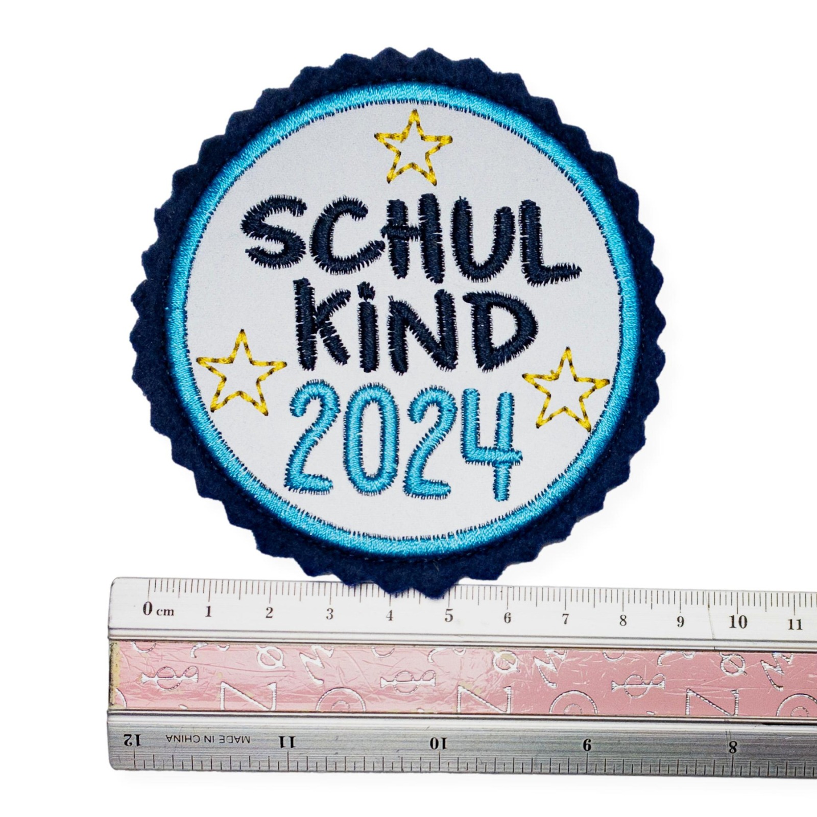 Klettie Schulkind 2024, 8cm Durchmesser, Reflektor, türkis, blau, Einschulung Schulmappe 2