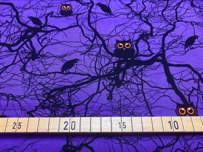 Stoff Eulen - Ghosts and Ghouls - 100% Baumwolle - lila - Patchwork - Quilting - MYKT - Windham Fabr