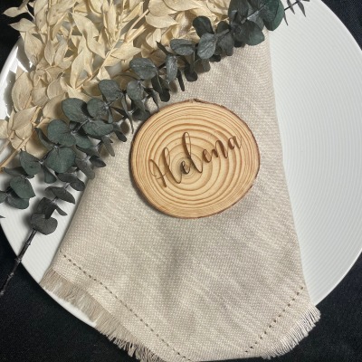 Namensschild aus Holz mit feiner Lasergravur , Platzkarte, Hochzeit, Taufe, Konfirmation, Kommunion