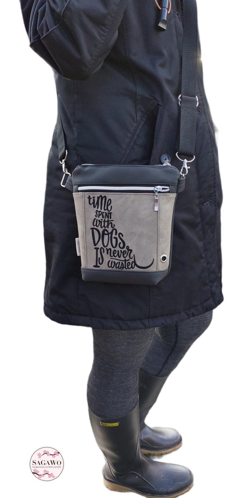 Gassitasche / Schultertasche mit Motive Hand und Pfote bestickt, die Liebe zum Hund, aus robustem