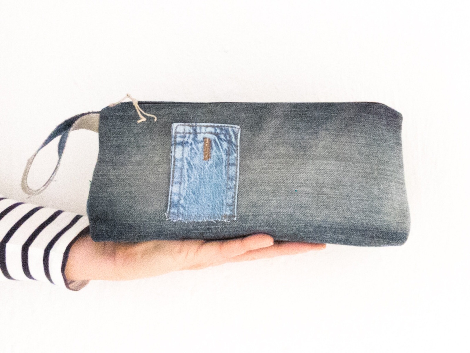 Pencil case | 25 cm/ 9.8 long | jeans | upcycling | plaid | zipper | mobile office | gift for him |