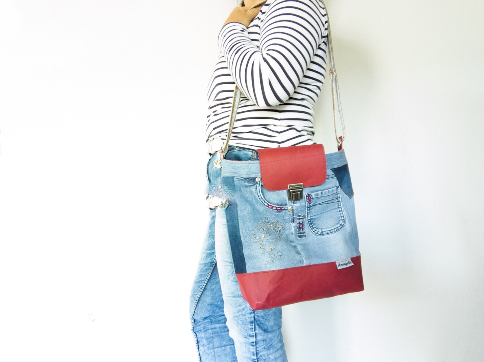 Shoulder bag | upcycling | blue | jeans | paper leather bottom | red | gift for her