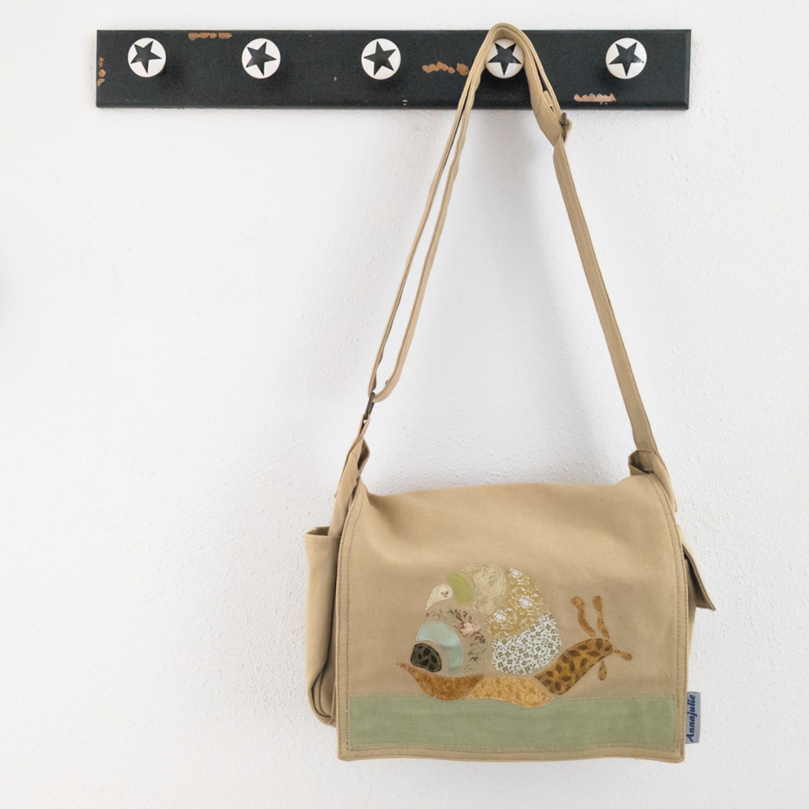 B-goods | shoulder bag | canvas | beige | appliqué | snail | green | patchwork | gift for her 3