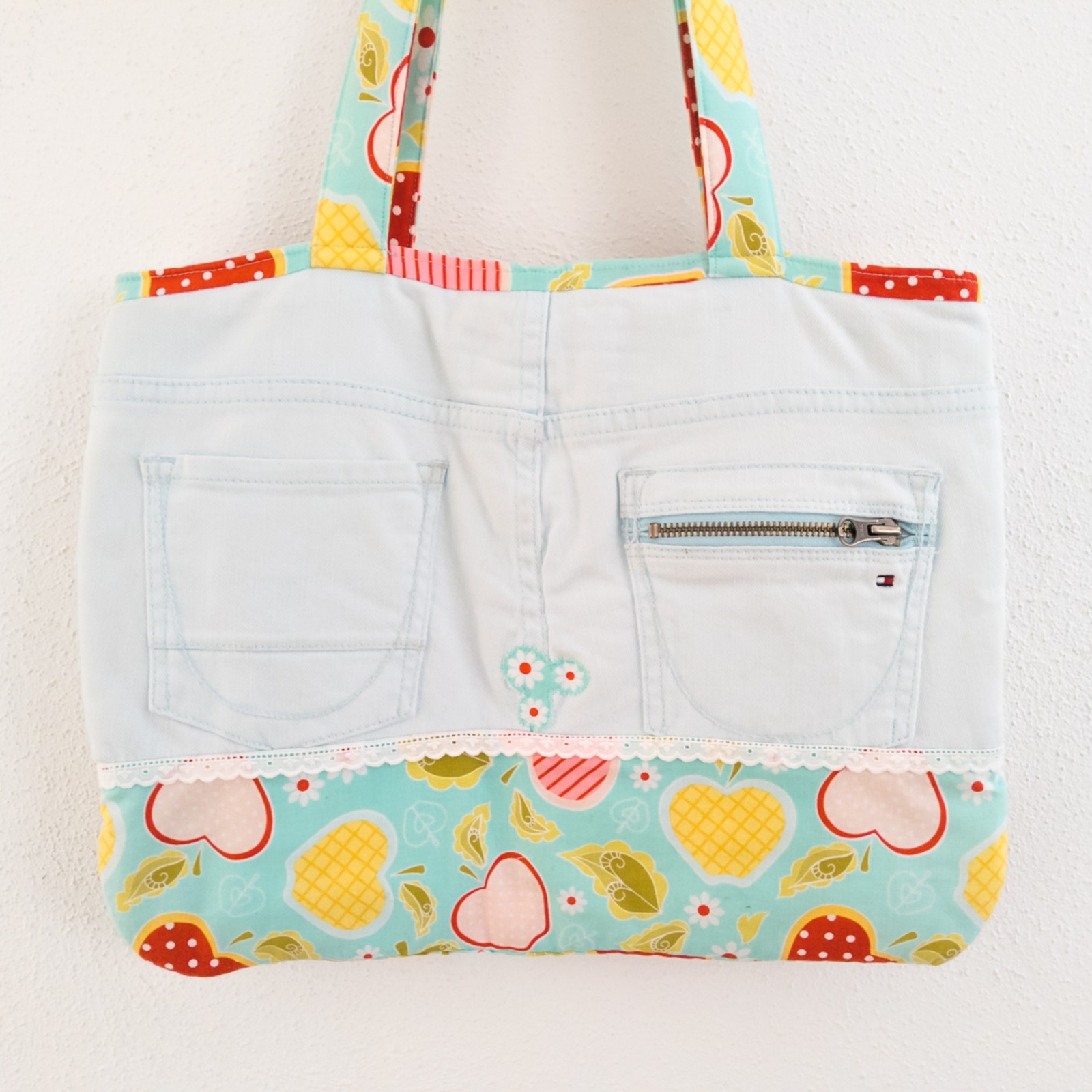 Shoulder bag | upcycling | light turquoise | jeans | cotton | zipper | retro apple motif | dots and