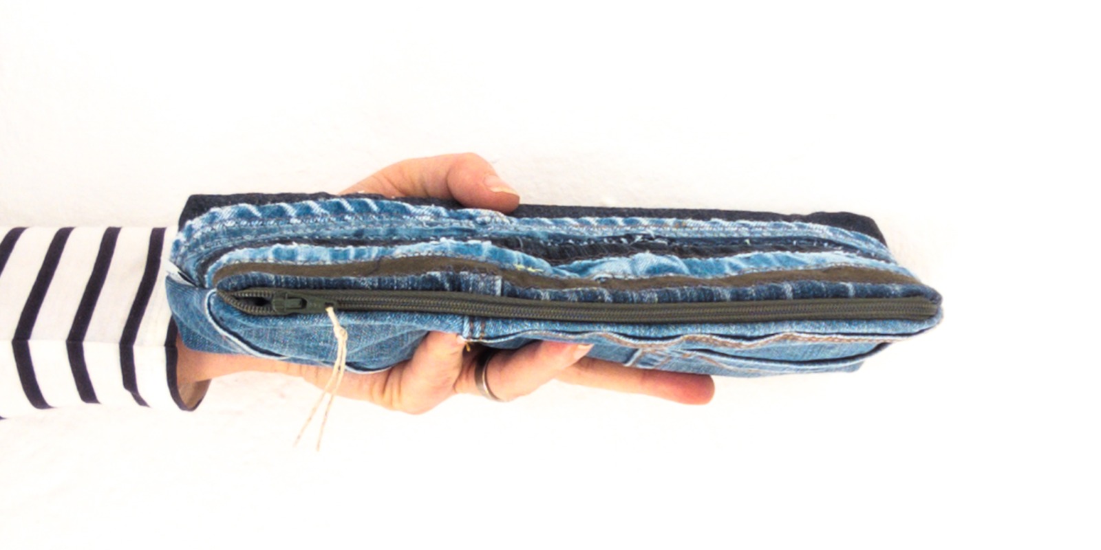 Stiftetasche | 25 cm/ 9,8 lang | Jeans | Upcycling | Reißverschluss | wandelndes Büro | Geschenk