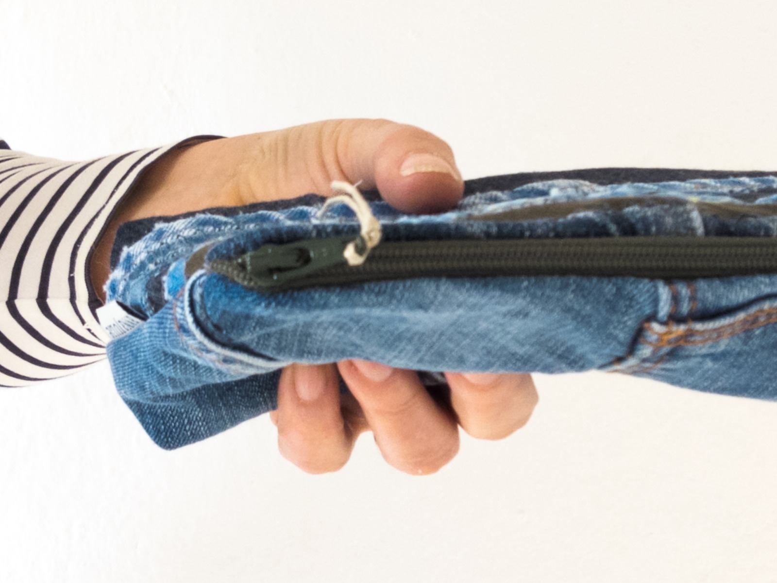 Stiftetasche | 25 cm/ 9,8 lang | Jeans | Upcycling | Reißverschluss | wandelndes Büro | Geschenk