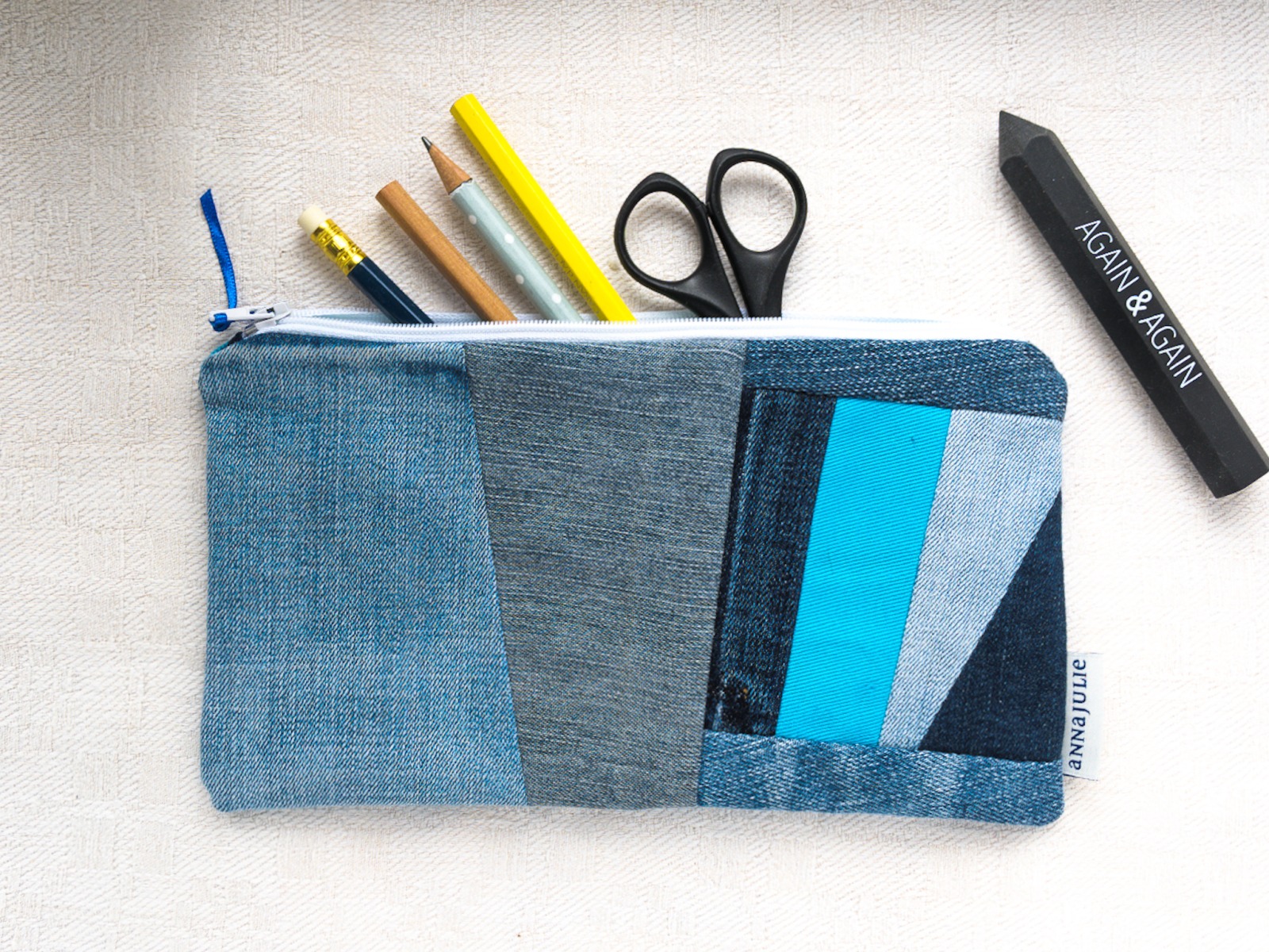 Upcycling Stiftemäppchen | 23 cm/ 9,06 lang und 11 cm/ 4,3 hoch | Jeans | blau und türkis |