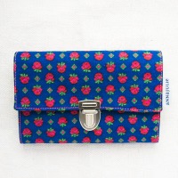 Portemonnaie | 15,5 cm/ 6 breit | Schürzenstoff | königsblau | Vintage | rote Rosen | pink| innen