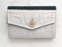 Portemonnaie | 15,5 cm/ 6 breit | aus Jeans und Chinohose | cremeweiß | dunkelblau | innen Streifen