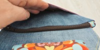 Gürteltasche | Upcycling | Jeans | blau| opulentes Muster | bunt | Reißverschluss | Geschenk