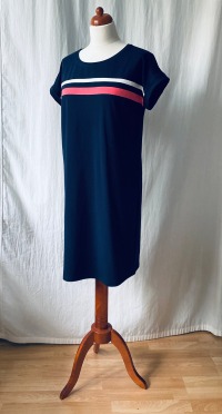 Damen T-Shirt-Kleid Piteå , Stoffmuster wählbar, sportliches Kleid, runder Ausschnitt,Kleid