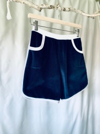 Damen Shorts Jämjö, Retro Shorts, Shorts mit längerem Hosenbein, Stoffmuster wählbar, smalandkid