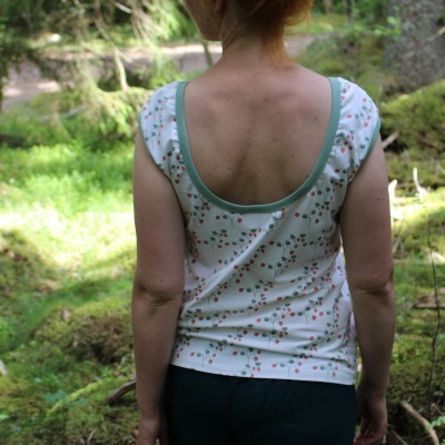 Damen T-Shirt Säby , Stoffmuster wählbar, T-Shirt mit tiefen Rückenausschnitt, smalandkids