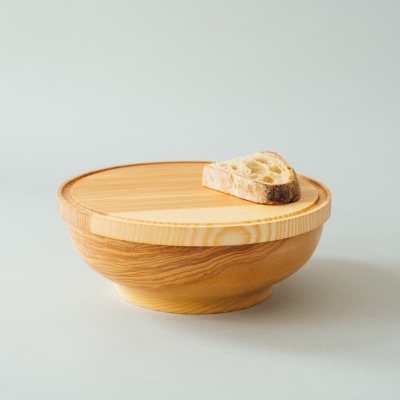 eshly deli deep bowl and cutting board - Schale und Schneidebrett aus massiver Esche