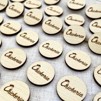 50 Logobuttons aus Holz - mit deinem Logo | 25mm