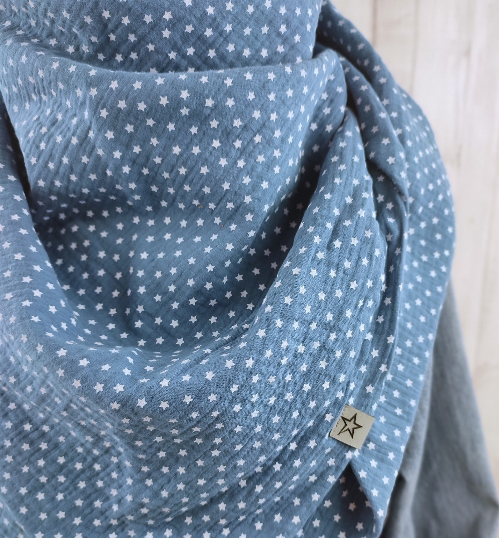 Tuch Dreieckstuch Musselin Damen jeansblau mit kleinen weißen Sternen XXL Tuch aus Baumwolle Mamatu