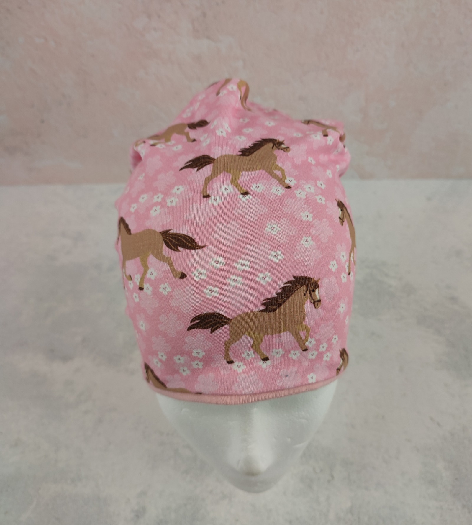Beanie für kleine Mädchen - Kindermütze aus Jersey in rosa mit Pferden und Blumen Größe ca 44 - 48 cm Kopfumfang 4