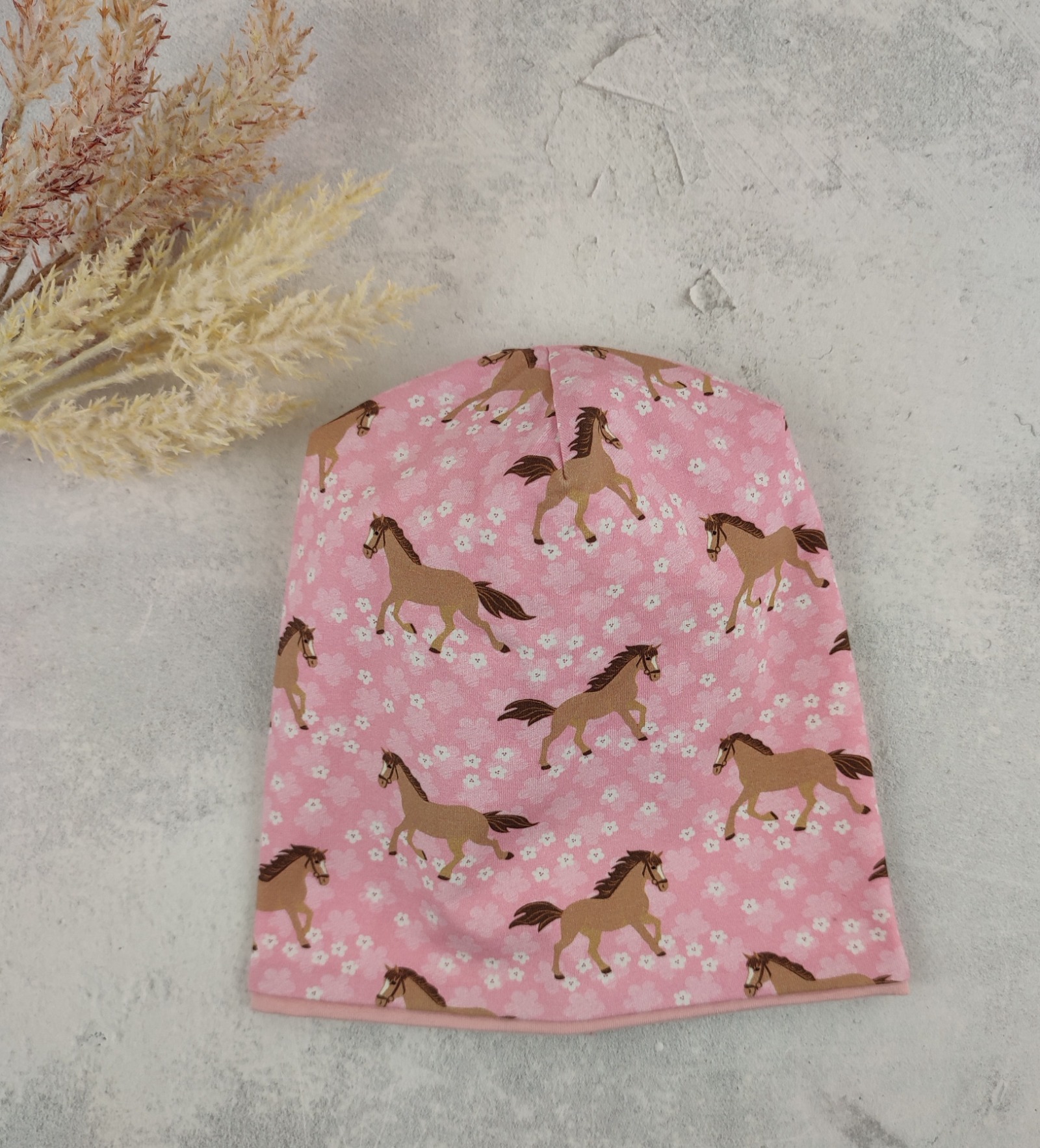 Beanie für kleine Mädchen - Kindermütze aus Jersey in rosa mit Pferden und Blumen Größe ca 44 - 48 cm Kopfumfang 5