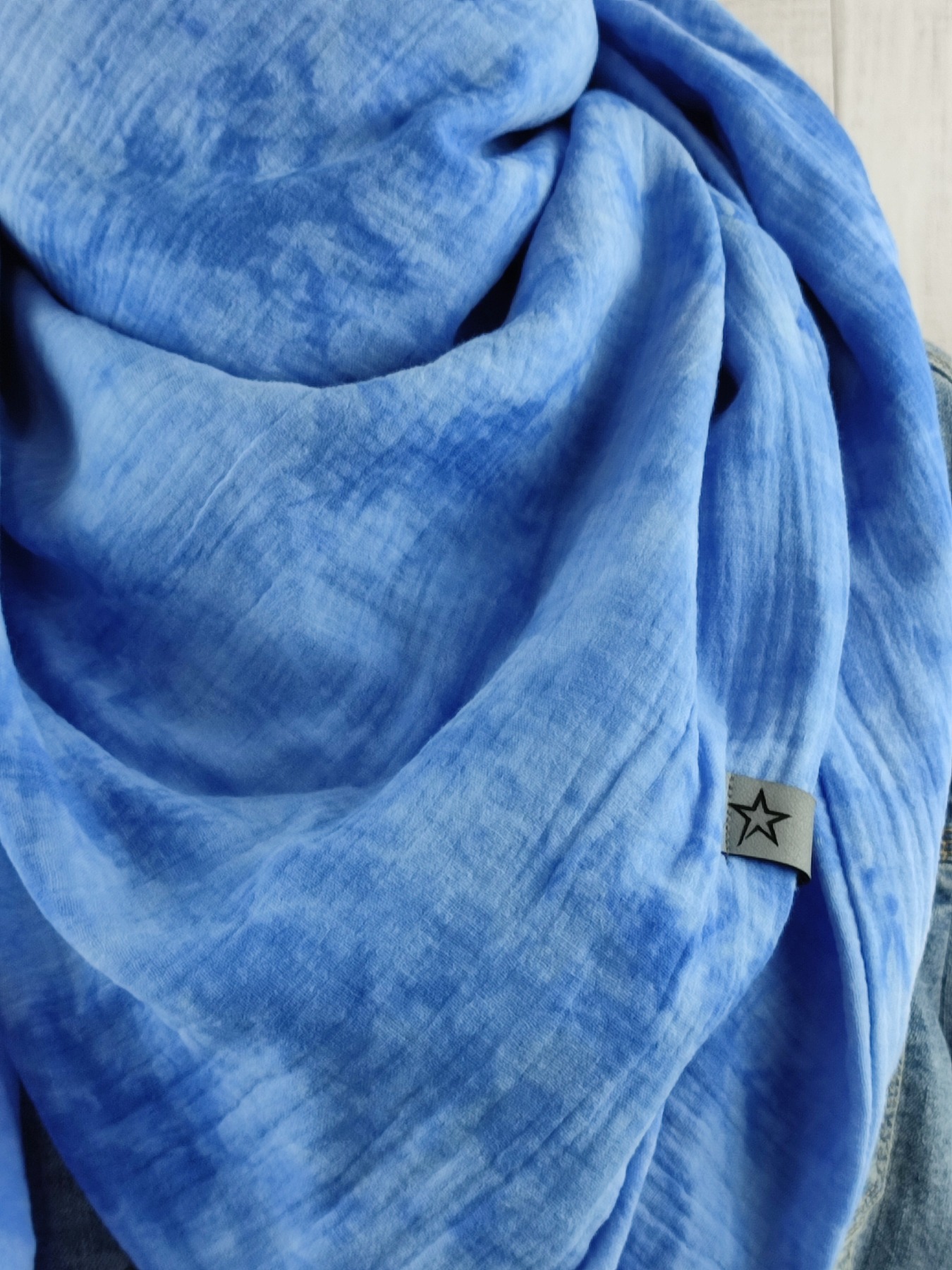 Tuch Dreieckstuch Musselin Damen Schal Batik blau royalblau XXL Tuch aus Baumwolle Mamatuch 2