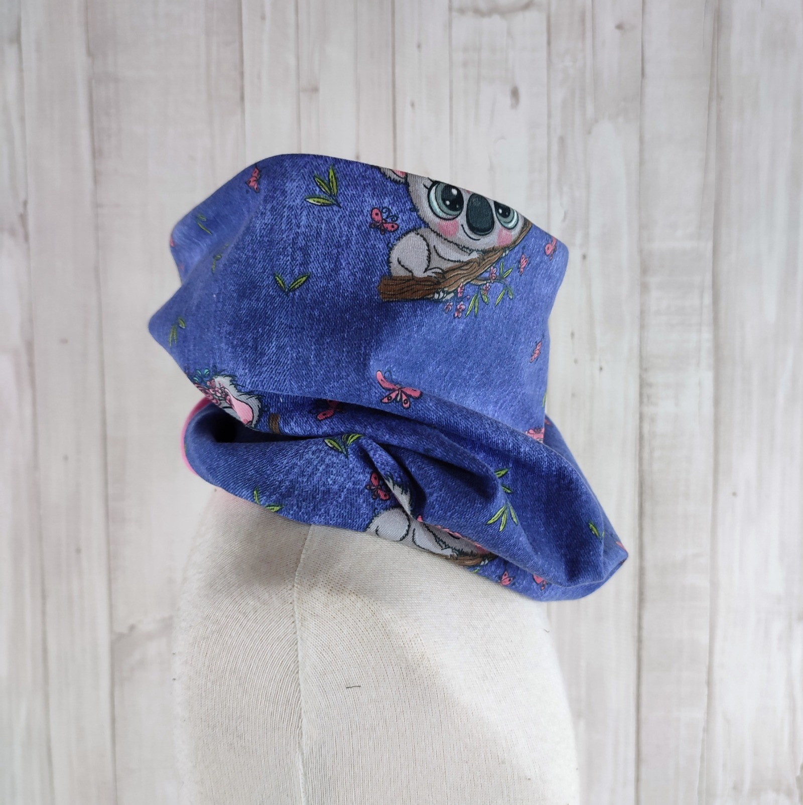 Loop mit niedlichen Koalas und Blumen auf blau melange - Schal für Mädchen Kinder 2