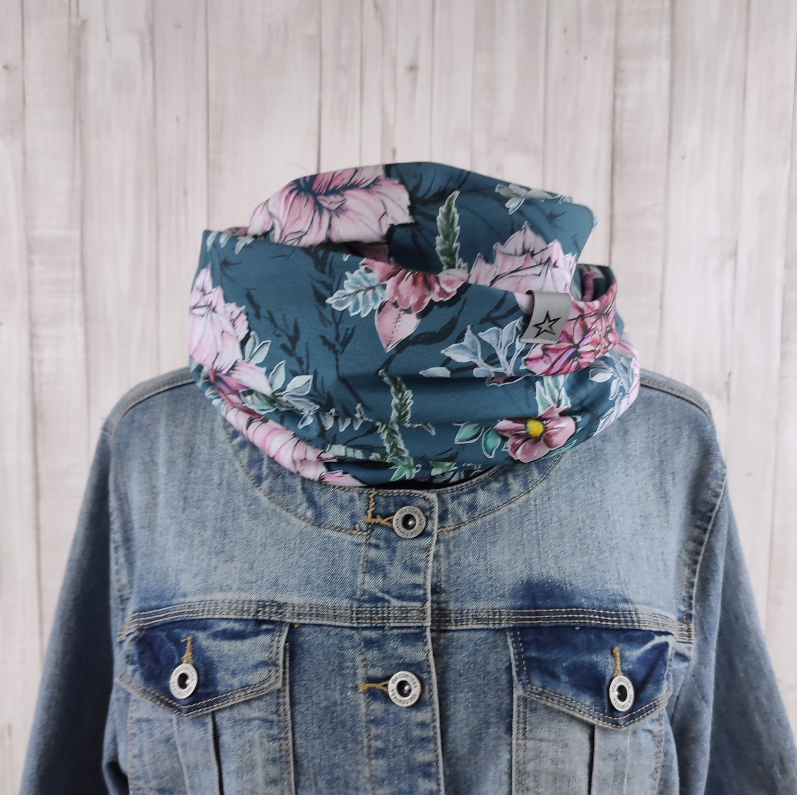 Loop Schlauchschal jeansblau mit Blumen in Wasserfarben Optik - Schal für Damen aus Jersey