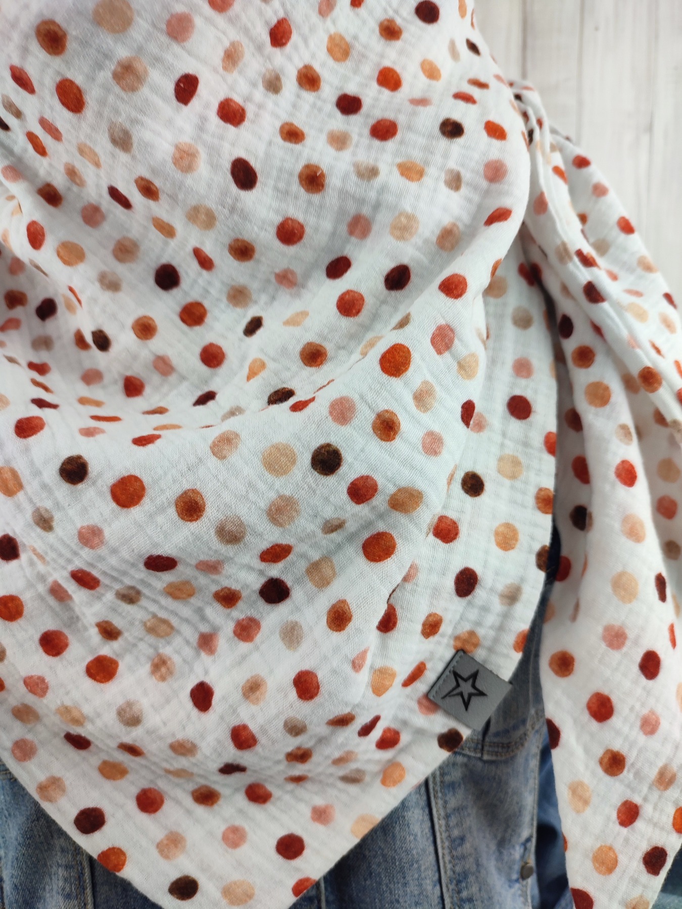 Dreieckstuch Musselin Damen Schal natur weiß mit Punkten in Brauntönen XXL Tuch aus Baumwolle