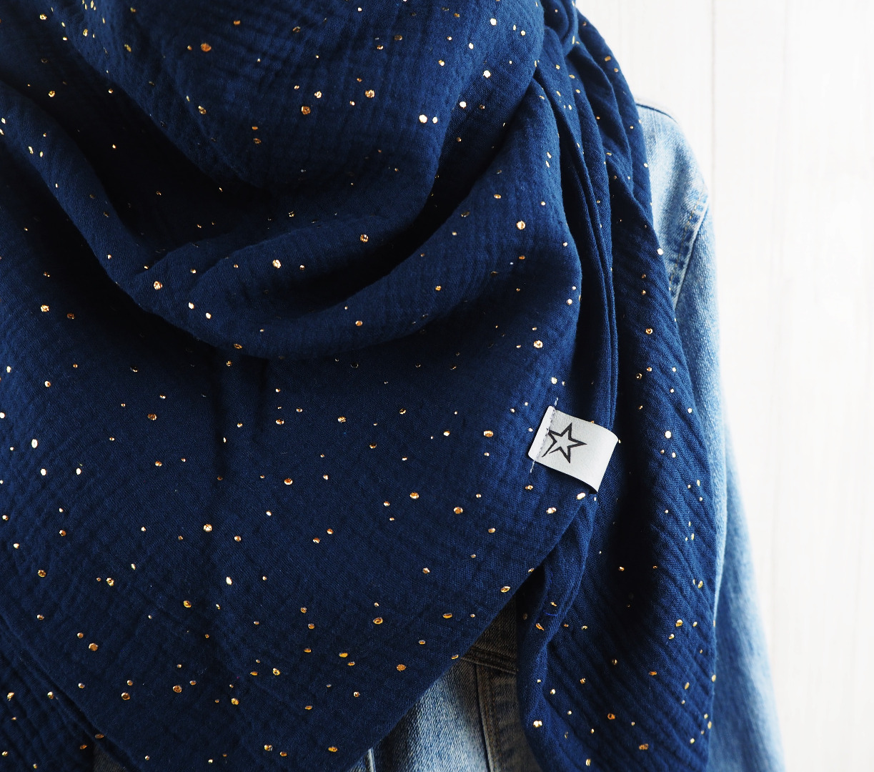 Tuch Dreieckstuch Musselin Damen Schal dunkelblau mit goldenen Punkten XXL Tuch aus Baumwolle