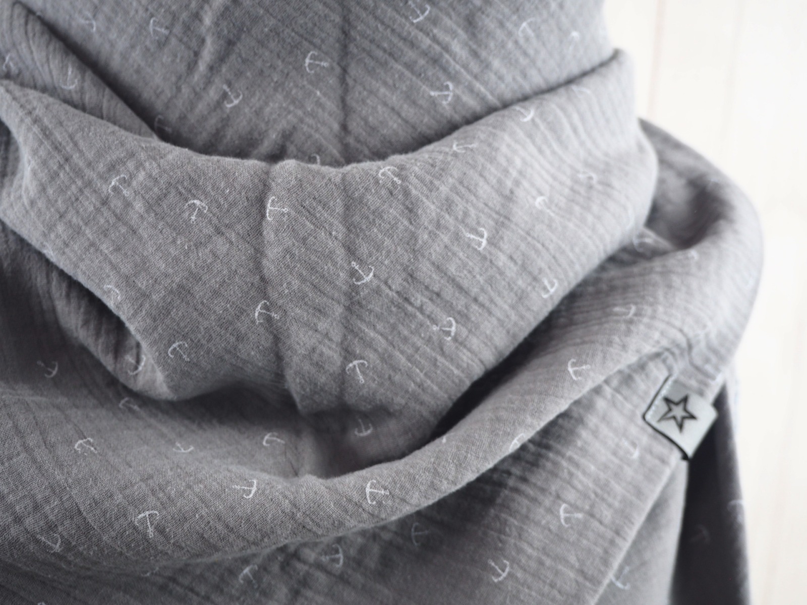 Tuch Anker - Dreieckstuch Musselin Damen - Schal grau mit Ankern in weiß - XXL Tuch aus Baumwolle