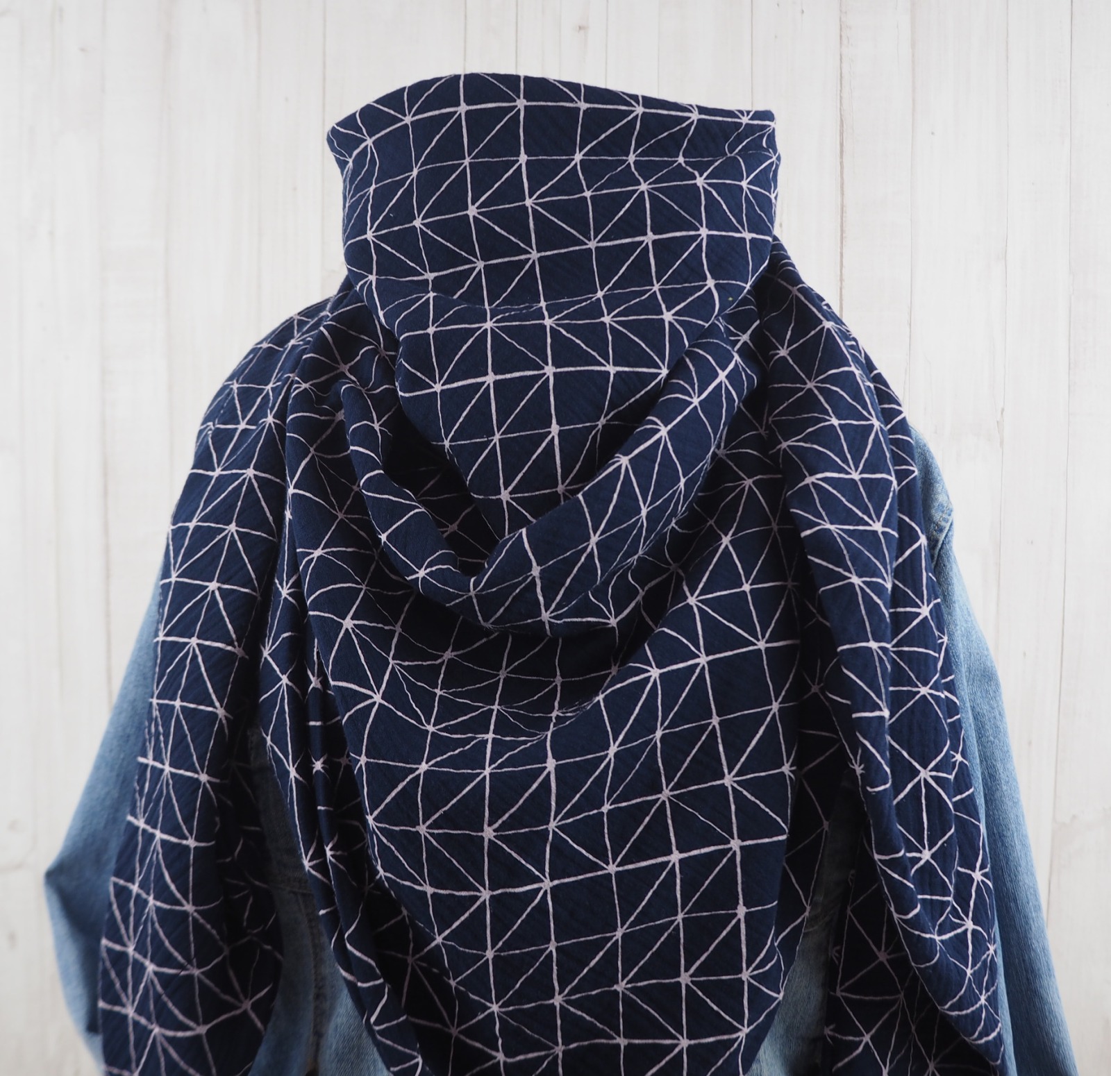 Tuch Dreieckstuch Musselin Damen Schal dunkelblau mit weißen Linien XXL Tuch aus Baumwolle Mamatuch